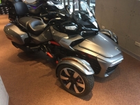 [出售] 龐巴迪 三輪重機 BRP 2016 Can Am Spyder F3-T 灰