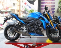 Suzuki 就是要配吉村管阿 YOSHIMURA R11 for GSX-S1000