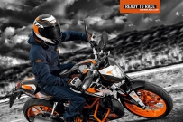 2015 KTM 購車好禮 二選一 !!